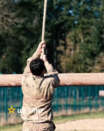 Ready for anything, anytime! Soldiers from the 10th Army Air and Missile Defense Command dominate the Best Squad Competition's Chemical, Biological, Radiological, and Nuclear challenge. This is how we train to face any threat head-on. Always ready. Always lethal. 📽️ Pfc. Luis Jimenez | U.S. Army