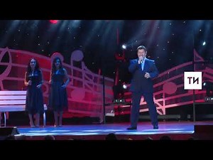 Виталий Агапов “Кайтам туган авылыма” җырын башкара