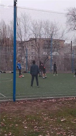 Mini Football ⚽ A Dangerous Shot Flies Just Past the Goal.