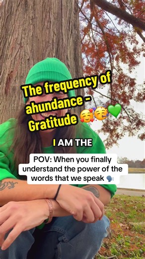 I am the money Why am I so wealthy? i’m so healthy, wealthy and whole, I’m aligned with wealth, abundant and bold, come on now! 🌟🌟🌟🤙💚😃 ‘I Am The Money’ is out now in 432hz 💚🤍🎶 Feat @Paul IV #singer #affirmations #432hz #songwriter