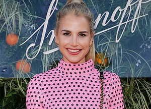 Vogue Williams Looks Absolutely Stunning in Pink At London Bash
