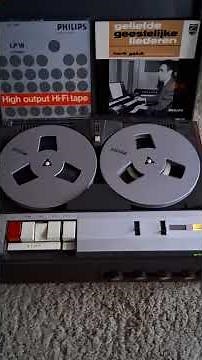 Henk Geluk op elektronisch orgel. Opname van rond 1965 op Philips bandrecorder.