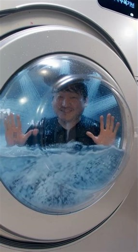 A washing machine that can do laundry and bathing at the same time