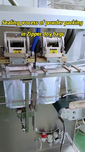 Proceso de sellado en bolsas doy con máquina de polvo