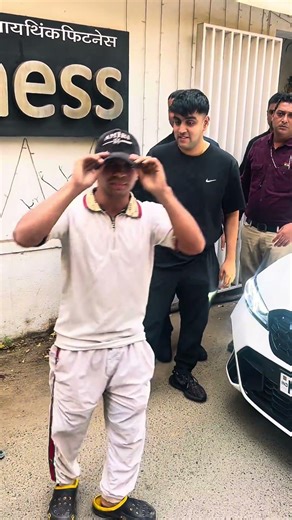 raghav.sharma.14661 Indian 🇮🇳 producer and director flim producer he is a ragav sharma Bollywood