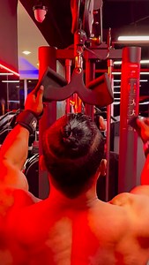123K views · 5.7K reactions | The back variations  . . . . . #samtrainer #gymlife #personaltrainer #reelsinstagram #reelsviral #veins #competition #backtraining #backworkout | Samfitness.fb | Facebook