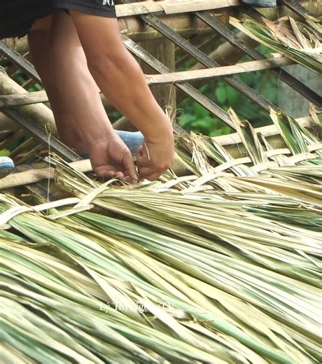 811 The new house is 80% complete, Ngoan cooks lunch for everyone. | Akiyah8