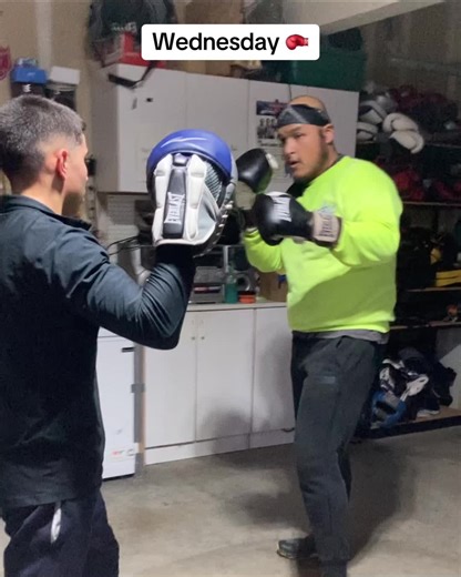 #garageboxing #boxingtraining #workoutmotivation #Pkaboxing #kickboxing#