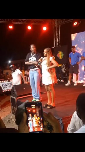 Stonebwoy's sense of humor is a class. #watch till the end and see how small nyash dey shake. #ghanatiktok🇬🇭 #tiktokghana🇬🇭 #epiphany_tv #bhimnation #stonebwoyfans🇬🇭 #stonebwoy