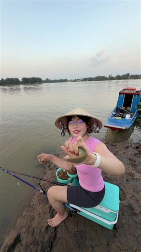 Đi câu bằng ghe quen rồi .. #mayfishing | Fishing