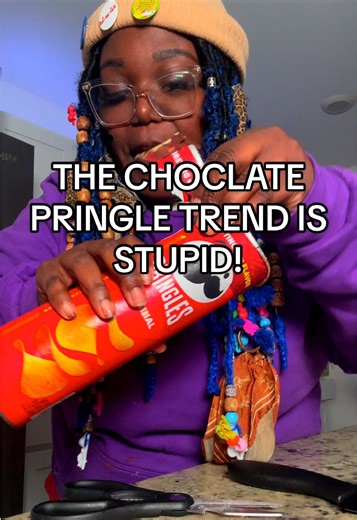 A NEW WAY TO EAT THE PRINGLES AND CHOCLATE TREND ?!! 😩 ( I had to confirm this was as crazy as it seems) #chocolates #pringles #dessert #food #foodies Anywho-Blended Banana Pudding (Creamy, No-Chunks Base) Ingredients ﻿﻿4 ripe bananas ﻿﻿2 cups cold milk ﻿﻿1 box (3.4 oz) instant vanilla pudding mix ﻿﻿8 oz cream cheese (softened) ﻿﻿1 cup powdered sugar (plus more to taste) • 1-2 tsp vanilla extract (adjust to taste) • 1 box vanilla wafers (or cookies of choice) 2-3 extra bananas (for layering, op