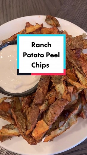 Never throw away potato peels again! #potatotiktok #potatochips #potatopeels #airfryersnacks #airfryerrecipes