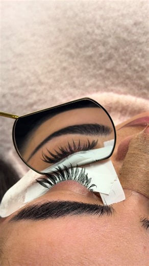 Lash Extensions Tutorial: Tips and Techniques