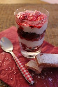 Tiramisu aux fruits rouges inratable