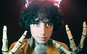 【ano ASMR】还没睡的小朋友，用骷髅手捉你耳朵哦~