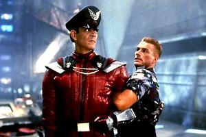 Raúl Juliá murió antes de poder ver Street Fighter, pero lo dio todo como M. Bison para cumplir el sueño de sus hijos
