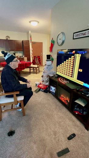 79-Year-Old Kenny Enjoying Old School Nintendo With a Twist!