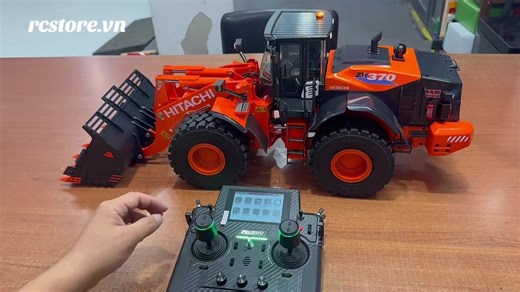 Upgraded and running smoother than ever 😮‍🔥 The control precision on this build is next level — throttle response, bucket movement, steering… everything feels real. Mini site, maximum satisfaction. #rcconstruction #rcmodel #rcloader #heavyequipment #rclife