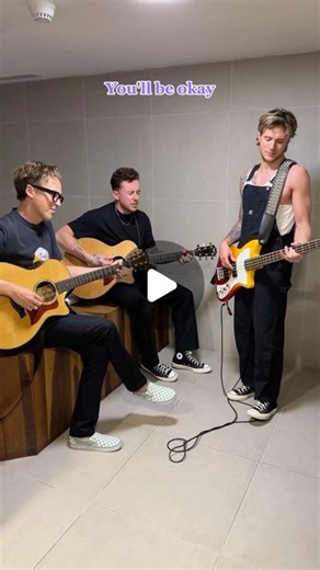 McFLY on Instagram: "She Left Me in a banheiro in Rio de Janeiro 💔"