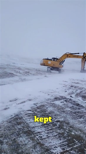 108K views · 34 reactions | The snowstorm tried to knock the machine down, but the man inside refused to give up #SnowRemoval #HeavyEquipment #FBLifestyle | Emarket Studio | Facebook