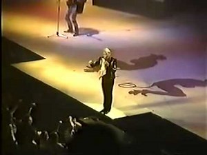 David Lee Roth - A Lil Ain't Enough - Live 1991