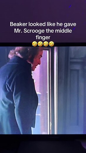 Beaker's Hilarious Moment in The Muppet Christmas Carol