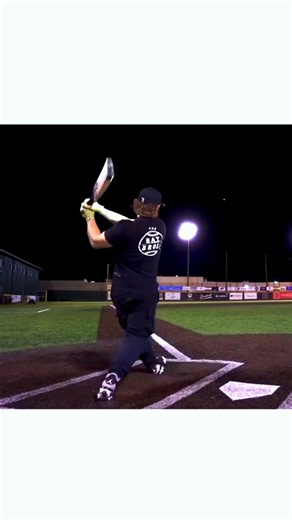 BASEBALL ⚾ BAT VS CRICKET BAT