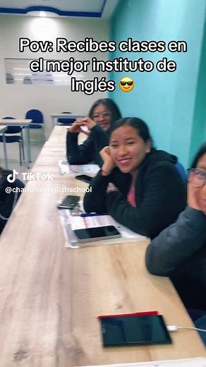 Y tú, ¿qué esperas para aprender inglés en Charlotte? 🤩 #humor #enamorados #cosasqueenamoran #fyp #estalocanoteolvida