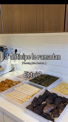 Gamze Ayyildiz on Instagram: "Je vous partagerai très bientôt, étape par étape : • un planning sur chaque semaine • les listes de courses pour chaque semaine • les essentiels à avoir à la maison • et surtout, mes bons conseils pour être organisée et profiter pleinement. L’année dernière, vous étiez nombreuses à me suivre, à liker et à commenter mes vidéos pendant le Ramadan… Merci infiniment pour votre soutien ✨ Cette année, on recommence ensemble, avec les recettes tant attendues 🤍 #ramadan #f