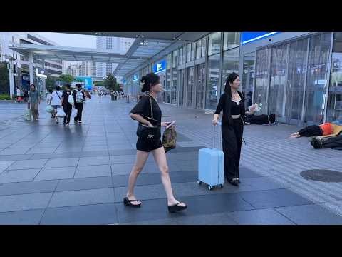 Arrival at Shanghai Railway Station.China