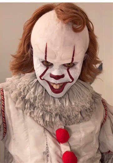 Pennywise Cosplay Transition Challenge