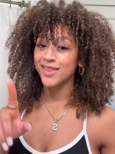 💛 The Creme of Nature Argan Oil Collection delivers next-level moisture, unbeatable smoothness, and a healthy, radiant shine that never goes unnoticed. From wash day to styling, these nutrient-rich formulas keep your texture hydrated, defined, and protected. @essentialsummer #CremeOfNature #ArganOilFromMorocco #ArganOilBenefits #NaturalHairCare #CurlCare #CoilsAndConfidence #HairGoalsUnlocked #MoistureOnRepeat #FrizzFreeFinish #ProtectiveStyleReady #HealthyHairEssentials #TextureCommunity #Hair