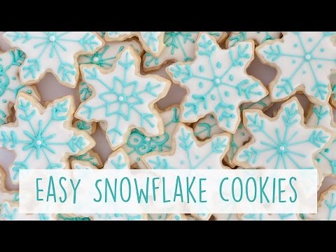 How to Make EASY Snowflake Cookies