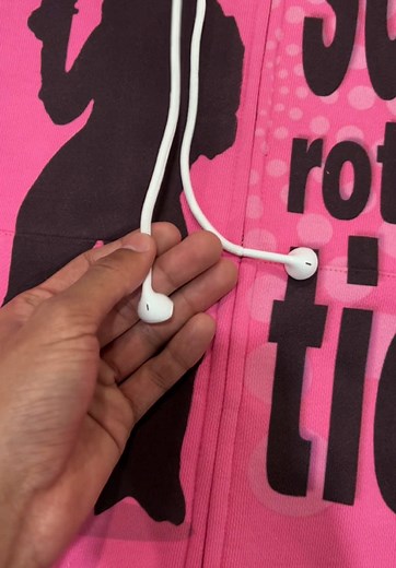 Stylish Zip Up Hoodies for a Nostalgic Fashion Statement