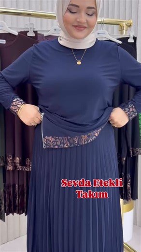 setriala_butik on Instagram: "Sevda Etekli Takım Ürün kodu 3100 1 beden 38/46 2 beden 48/54 3 beden 56/60 uyumlu 🧶Sandy kumaş •Tunik Boy 68 cm •Kol Boy 58 cm •Etek Boy 94 cm •Fermuar detaylı 📏1 beden Göğüs 52 cm Tunik Basen 56 cm Pazu 18 cm Etek Bel açık 64 cm 📏 2 beden Göğüs 56 cm Tunik Basen 58 cm Pazu 18 cm Etek Bel açık 72 cm Renkler | •Siyah •Lacivert •Haki •Kahverengi •Gül kargo dahil Ürünlerimizde iade yoktur sadece beden değişimi mevcuttur"