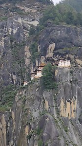 神奇的瀑布@“虎穴寺”！ “莲华生大士”的千万年原始信息场...... 今天，我们全体虔诚“登山”！ Om Ah Hom, Peja Guru Padma Siti Hon❤❤❤❤❤ | Mindy Chua 幸福修行