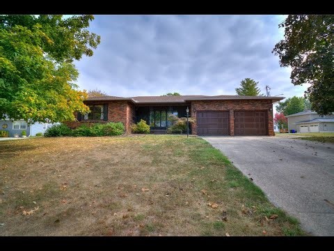 NEW LISTING: 1490 S Lynnwood Drive Decatur IL 62521