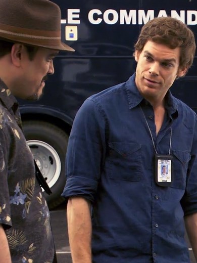 It’s FINALLY Friday ➡️ head over to the Dexter Youtube for #FullEpisodeFridays! Sit back, relax, and enjoy the season 3 premiere 🚔 #Dexter #DexterMorgan #serialkiller #drama