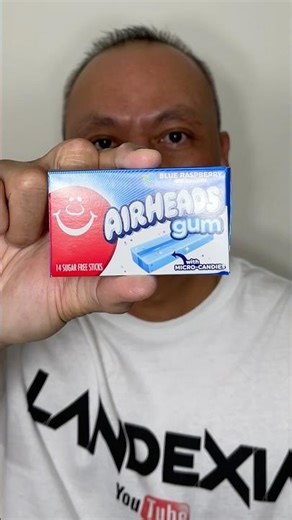 👂ASMR AIRHEADS CHEWING GUM WITH MICRO-CANDIES BLUE RASPBERRY FLAVOR EATING SOUNDS👂#shorts #asmr