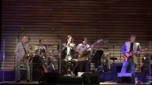 Aquí os dejo un vídeo de mi último concierto, el pasado fin de semana en Las Palmas, cantándole a la 'Princesa Azul', ¡qué bien lo pasamos! | Manolo Tena