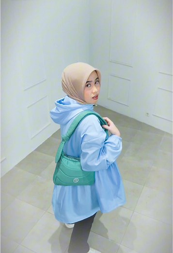 Outfit cerah, mood ceria! 😊🌟