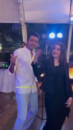 Madhuri And Ritesh Deshmukh 🥰#madhuri #ytshorts #trending #dance #bollywood #viralreels #viral#love