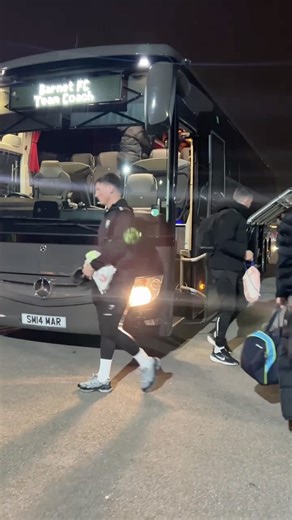 👋 Evening, Lads! #BarnetFC🐝 | Barnet Football Club