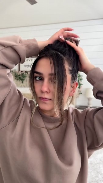 Effortless Messy Top Knot Tutorial