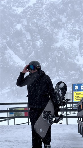 First time doing Snow boarding in -35 temperature while live snow fall in shymbulak mountain ⛰️ - amazing experience ! Rising again and again and finally make it perfect like a pro player 😇 #snowboarder #fyp #foryou #viral #trending