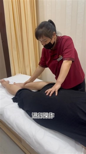 You’ve stretched. Used muscle rubs. Even tried to “rest it”. But the pain still runs from your lower back or buttock down one leg — especially after sitting or driving. That’s a classic sciatica pattern: the nerve is being irritated, not just the muscle. And when the nerve is involved, normal stretching won’t fix it. At G&G TCM, we use Sciatica Relief Treatment (坐骨神经痛调理) — targeted acupuncture pain-relief tuina to calm the nerve line and loosen the tight area pressing on it. ✅ $88 one-time sessi