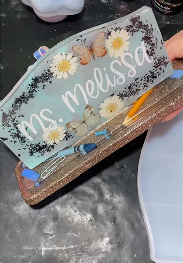 Creative Resin Art with Neutral Tones & Champagne Glitter