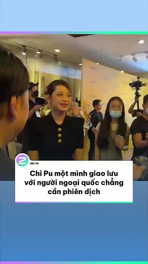 Chi Pu tỏa sáng với clip nói tiếng Anh cùng khách mời