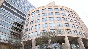 Welcome to the Siteman Cancer Center at Barnes-Jewish Hospital and Washington University School of Medicine in St. Louis. This video will walk you through what to expect when visiting the Center for Advanced Medicine. | Siteman Cancer Center