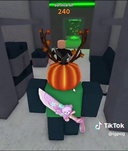 Roblox MM2 Loud Mic Trolling — Pumpkin Guy Voice Chat Moments